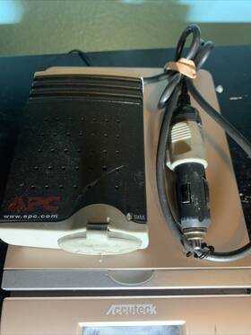 2z0320s02733 Apc Surge Arrest Pnoteac75 Travel Power 75 Watt Dc To Ac Inverter 120-vac