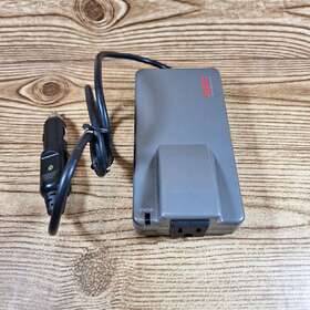 E1310r-022960 Apc Universal Power Inverter 12 Dc Volts To 110 Ac