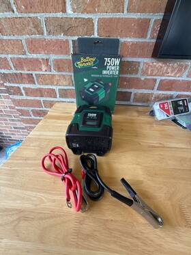 Battery Tender 025-0010 By Deltran 750w Power Inverter With Lcd Screen