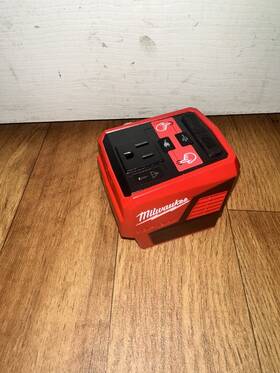 Milwaukee 313109762701 M18 175-watt Powered Compact Inverter For Batteries