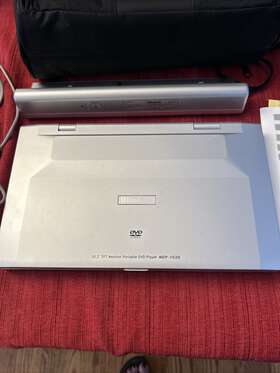 Mdp-1020 Mintek Portable Dvd Player With Car Adapter/ Battery Pack/2 Head Sets