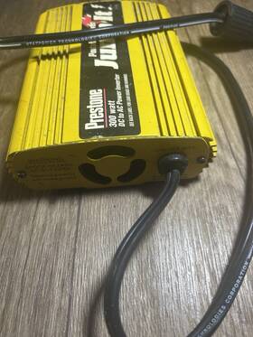 Prestone P-1185 Jump It 300w Modified Sine Wave Dc/ac Power Inverter 12v 115v