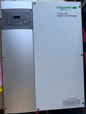 Wx4024-120 Schneider Electric Wx4024-120/240-60 Xantrex Hybrid Xw Inverter Charger With Controller. For Solar