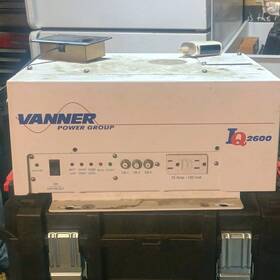 Vanner 1qc12-2600 Iq-2600 Power Inverter 120 Volt Output