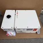 Solaredge SE6000H-US 6KW Hd-wave Inverter Energy Hub 240V (new Open Box). Fixed Price $720.00.