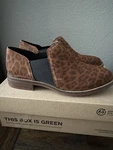 Clarks Camping Step Leopard Print Imperial Women Shoes Size Us 6.5. Fixed Price $35.00.